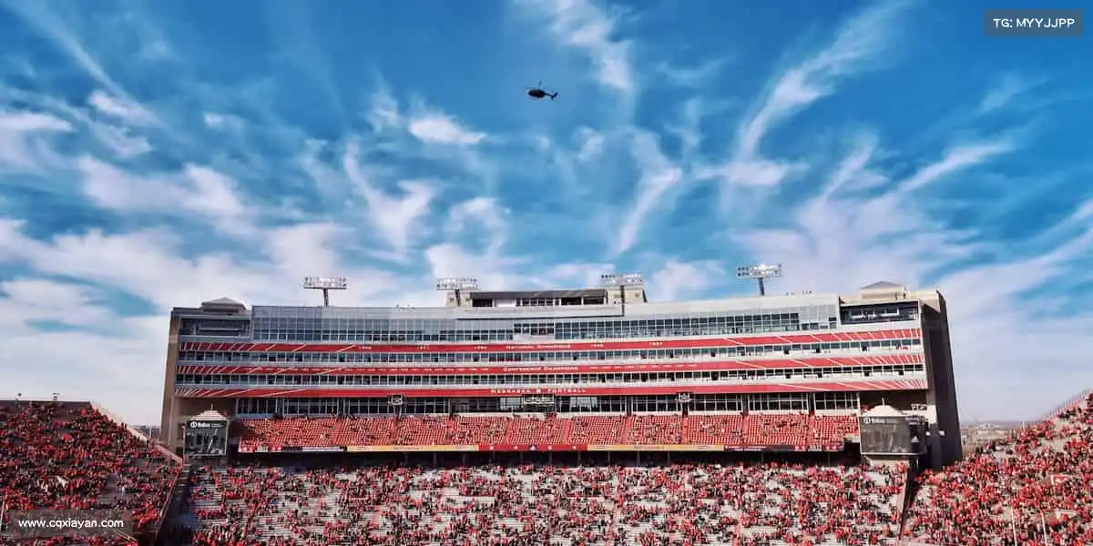 米兰·(milan)🚣♀️逆流而上,划向远方!用汗水诠释坚持,你的赛场由你主宰💪